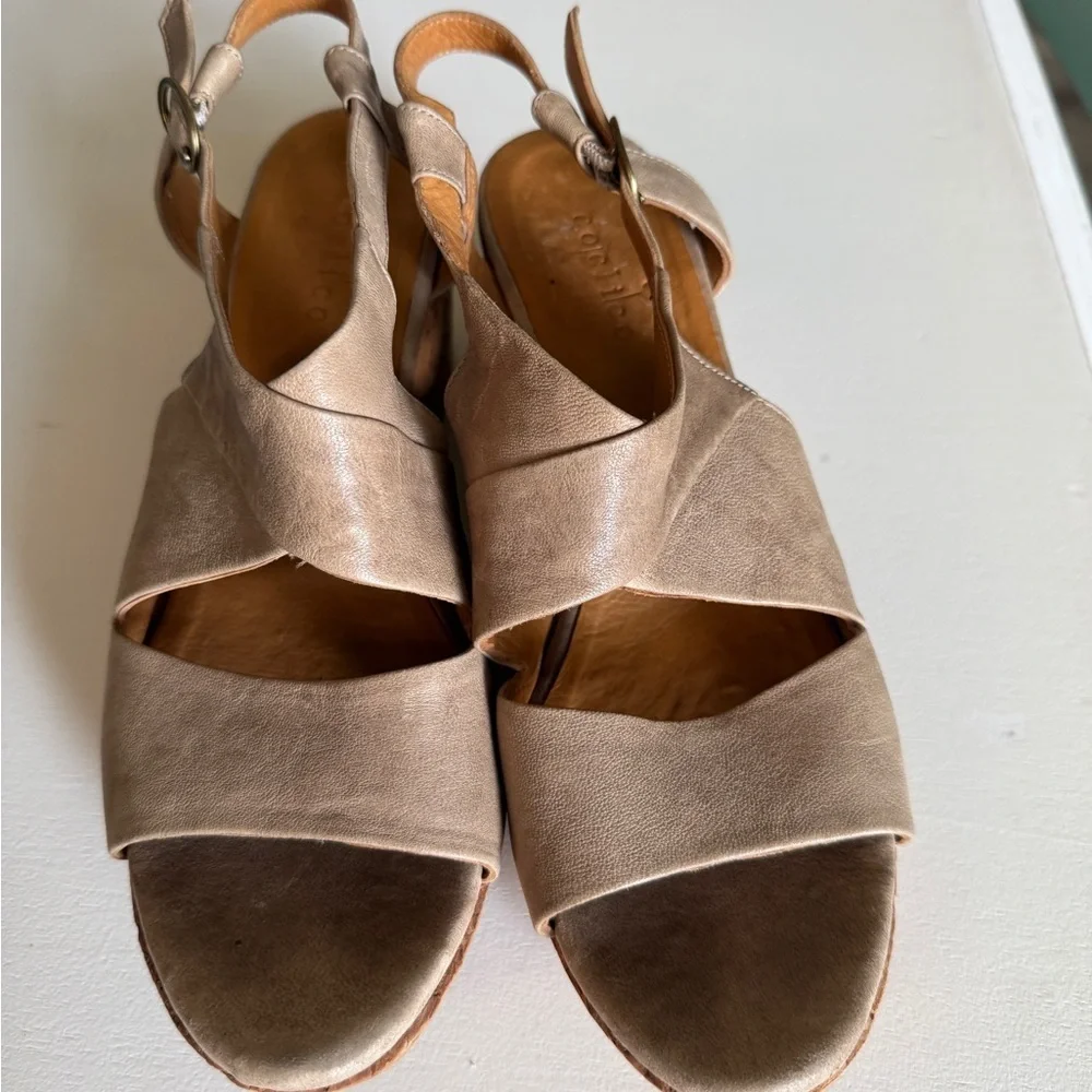 Coclico Taupe Wedge Sandals size 41